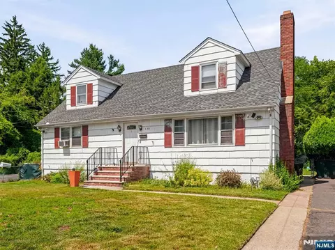 33 Prospect St, Paramus, NJ 07652 photo 4