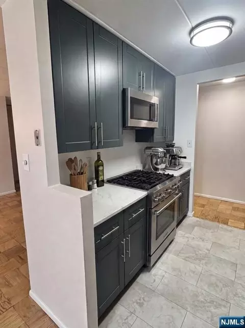 Kitchen - 25 Jefferson St #3D, Hackensack, NJ 07601 photo 1 of 2