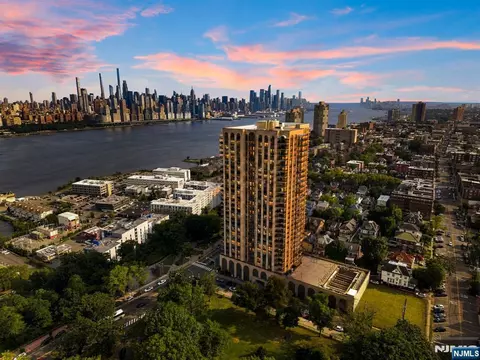 7855 Boulevard E #20F, North Bergen, NJ 07047