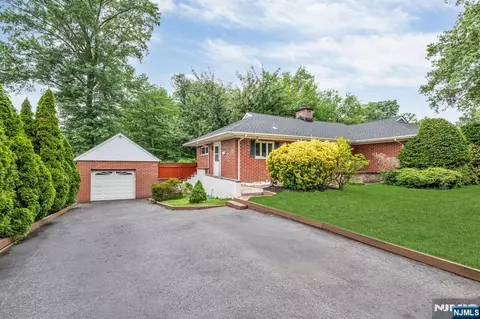 574 Chestnut St, Township Of Washington, NJ 07676