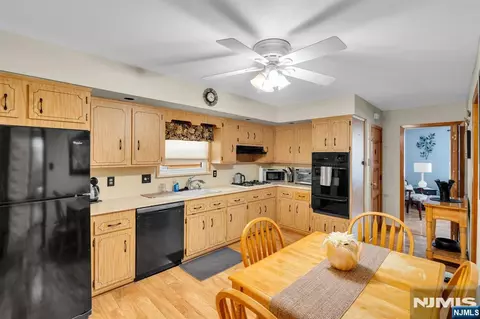 Kitchen - 152 Devon Ter, Kearny, NJ 07032 photo 1 of 2