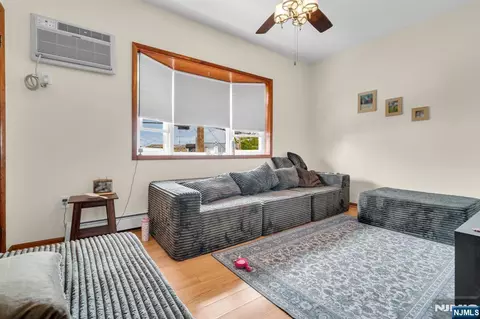Living - 152 Devon Ter, Kearny, NJ 07032 photo 2 of 2