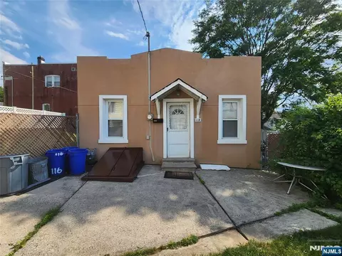 114 Elizabeth St, Garfield, NJ 07026
