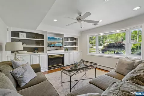 Living - 20 Normandy Rd, Pine Brook, NJ 07058 photo 6 of 7
