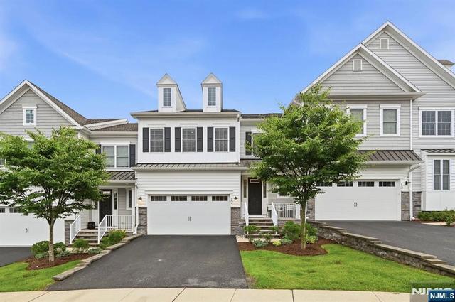 17 Cypress Ln, Cedar Grove, NJ 07009