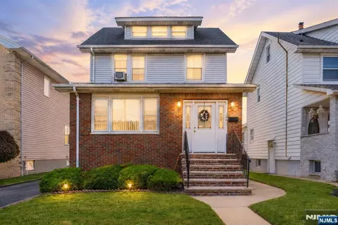 346 Page Ave, Lyndhurst, NJ 07071