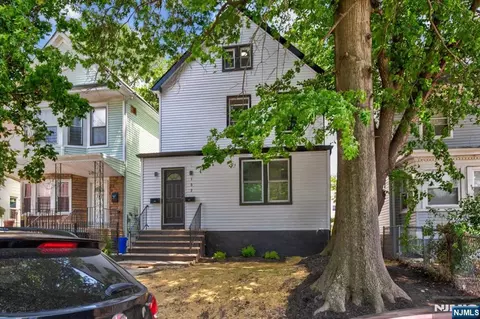 152 Clinton St, East Orange, NJ 07017