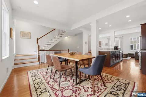 75 Roosevelt Dr, Wood Ridge, NJ 07075