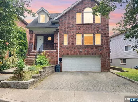 118 Temple Ter # B, Palisades Park, NJ 07650