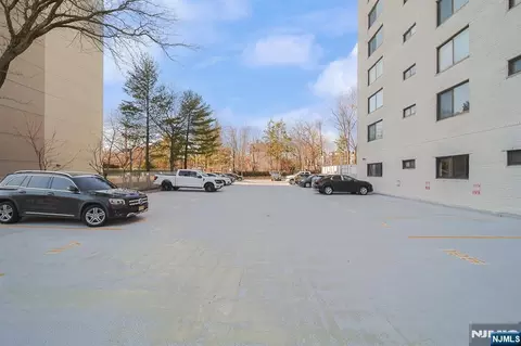 Exterior - 277 Prospect Ave #4A, Hackensack, NJ 07601 photo 6 of 8