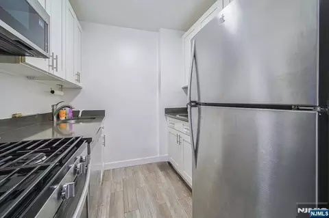 Kitchen - 277 Prospect Ave #4A, Hackensack, NJ 07601 photo 3 of 5