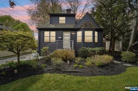 120 Gordon Ave, Tenafly, NJ 07670