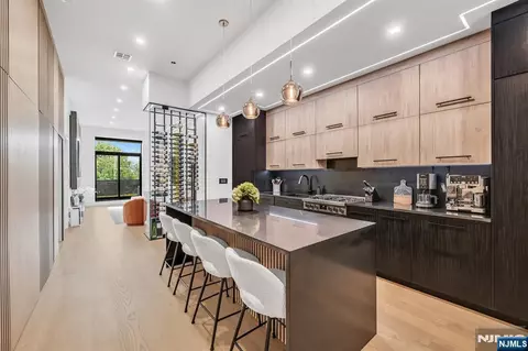 518-536 Gregory Ave #A101, Weehawken, NJ 07086
