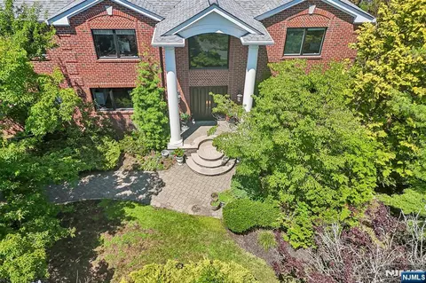 50 Blueberry Dr, Woodcliff Lake, NJ 07677