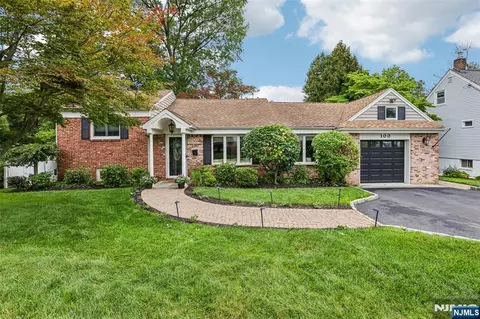 100 4th Ave, Westwood, NJ 07675