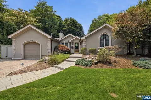 23 Trinity Pl, Hillsdale, NJ 07642