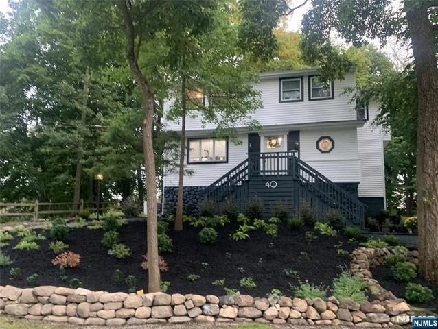 40 W Oak St, Ramsey, NJ 07446