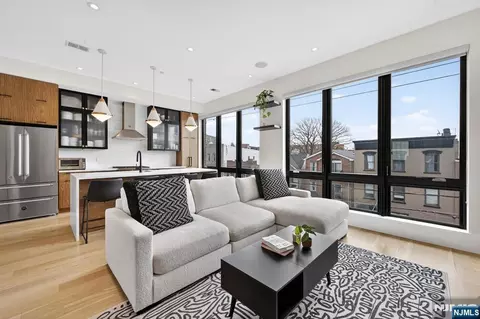 339 Palisade Ave #C, Jersey City, NJ 07307