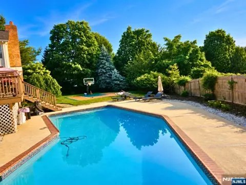 68 Carol Pl, Wayne, NJ 07470 photo 32