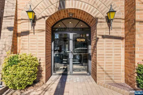 9249 Kennedy Blvd #105, North Bergen, NJ 07047