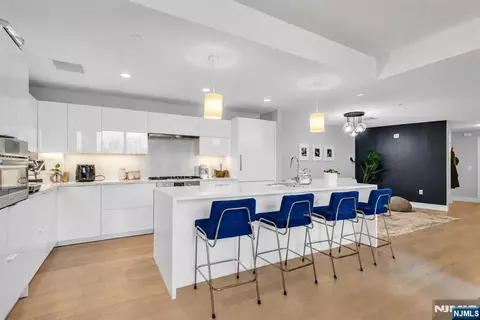 9 Ave At Port Imperial #712, West New York, NJ 07093