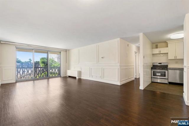 2100 Linwood #2Y, Fort Lee, NJ 07024