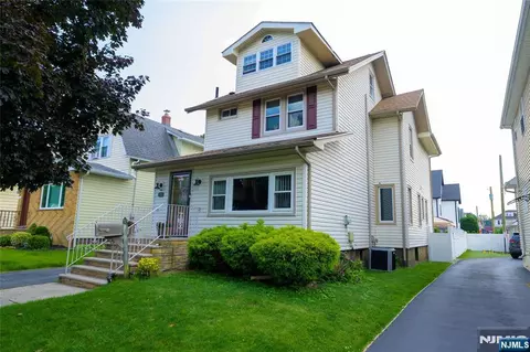 126 Post Ave, Lyndhurst, NJ 07071