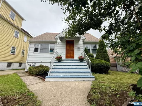 105 Bergen St, Garfield, NJ 07026