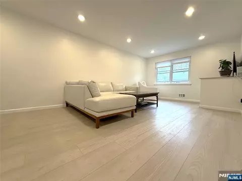 234 Columbia Ave #11, Fort Lee, NJ 07024