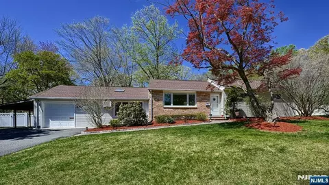 227 Emily Dr, Park Ridge, NJ 07656