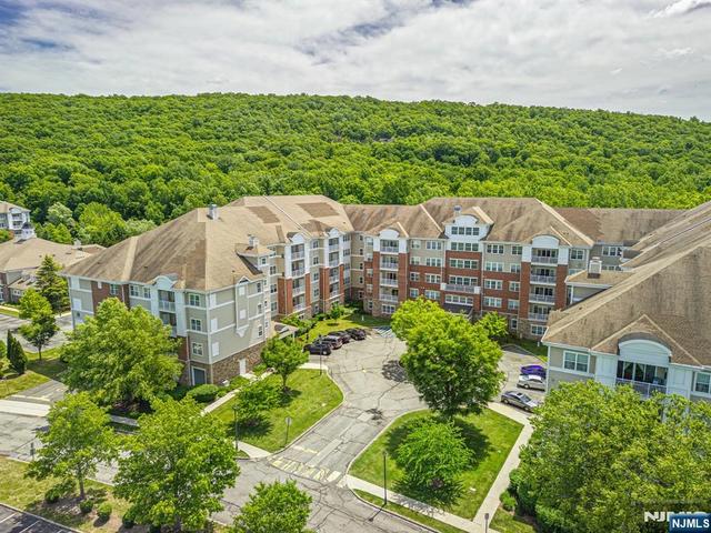8421 Warrens Way #421, Wanaque, NJ 07465