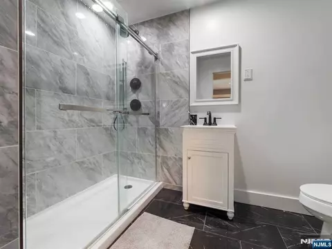 550 Berdan Ave, Wayne, NJ 07470 photo 12