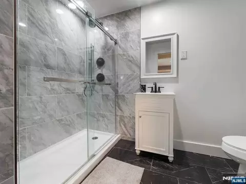 550 Berdan Ave, Wayne, NJ 07470 photo 12