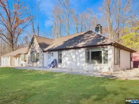 550 Berdan Ave, Wayne, NJ 07470 photo 4