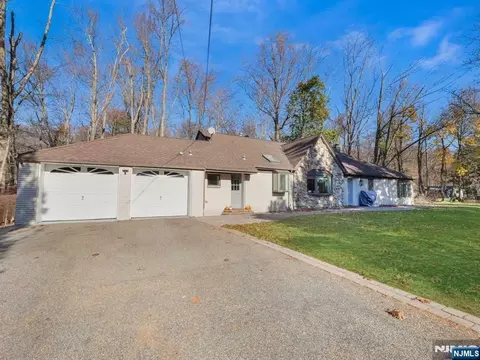 550 Berdan Ave, Wayne, NJ 07470 photo 6