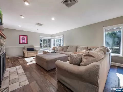 550 Berdan Ave, Wayne, NJ 07470 photo 8