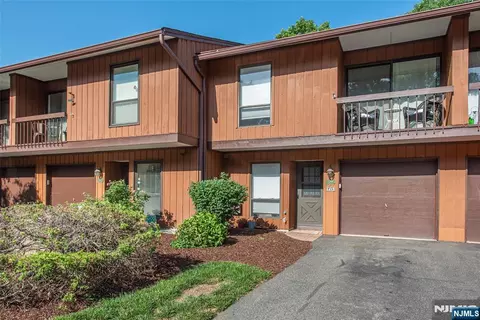 1068 Treetops, Wharton, NJ 07885