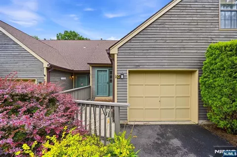 9 New Bedford Rd #G, West Milford, NJ 07480