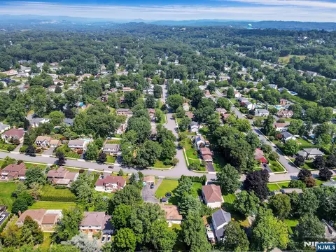 View/Area - 419 Ratzer Rd, Wayne, NJ 07470 photo 4 of 5