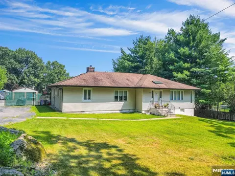 Other - 419 Ratzer Rd, Wayne, NJ 07470 photo 1 of 5