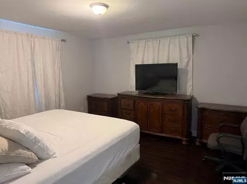 Bedroom - 419 Ratzer Rd, Wayne, NJ 07470 photo 4 of 6