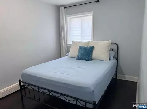 Bedroom - 419 Ratzer Rd, Wayne, NJ 07470 photo 2 of 6
