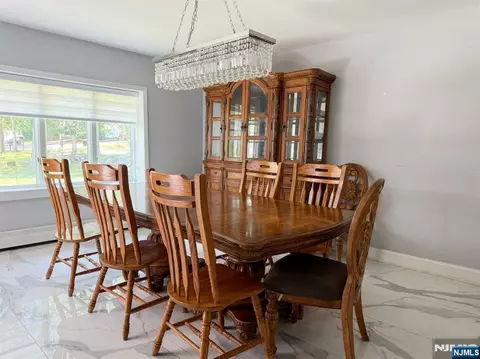 Dining - 419 Ratzer Rd, Wayne, NJ 07470 photo 1 of 1