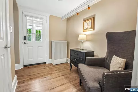 Entry Way - 293 Euclid Ave, Hackensack, NJ 07601 photo 3 of 5