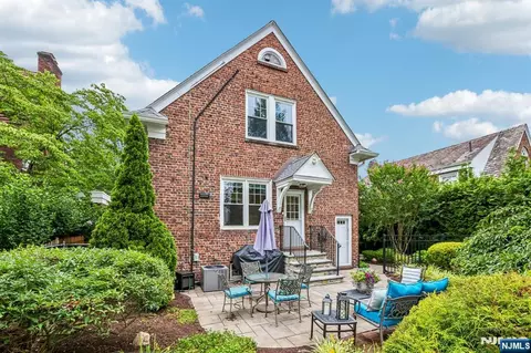 Exterior - 293 Euclid Ave, Hackensack, NJ 07601 photo 6 of 8