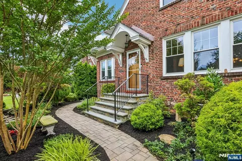 Exterior - 293 Euclid Ave, Hackensack, NJ 07601 photo 3 of 8