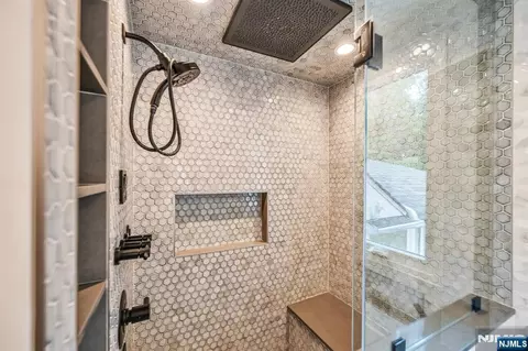 Bath - 45 Jay Dr, Paramus, NJ 07652 photo 3 of 5