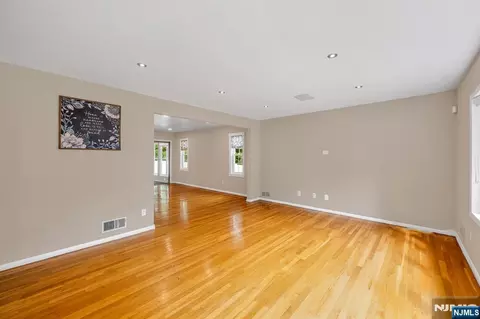 Living - 45 Jay Dr, Paramus, NJ 07652 photo 2 of 9