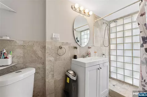 Bath - 191 Haase Ave, Paramus, NJ 07652 photo 2 of 2