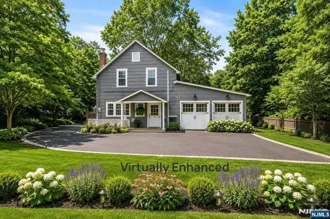 321 Glen Ave, Ridgewood, NJ 07450